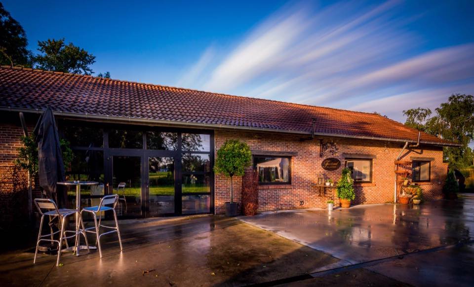 https://markantnet.be/uploads/markante-zaken/monique-meersmans-feestzaal-en-decoratie-helianthus-markante-zaken-photo-1_1759340762.jpg
