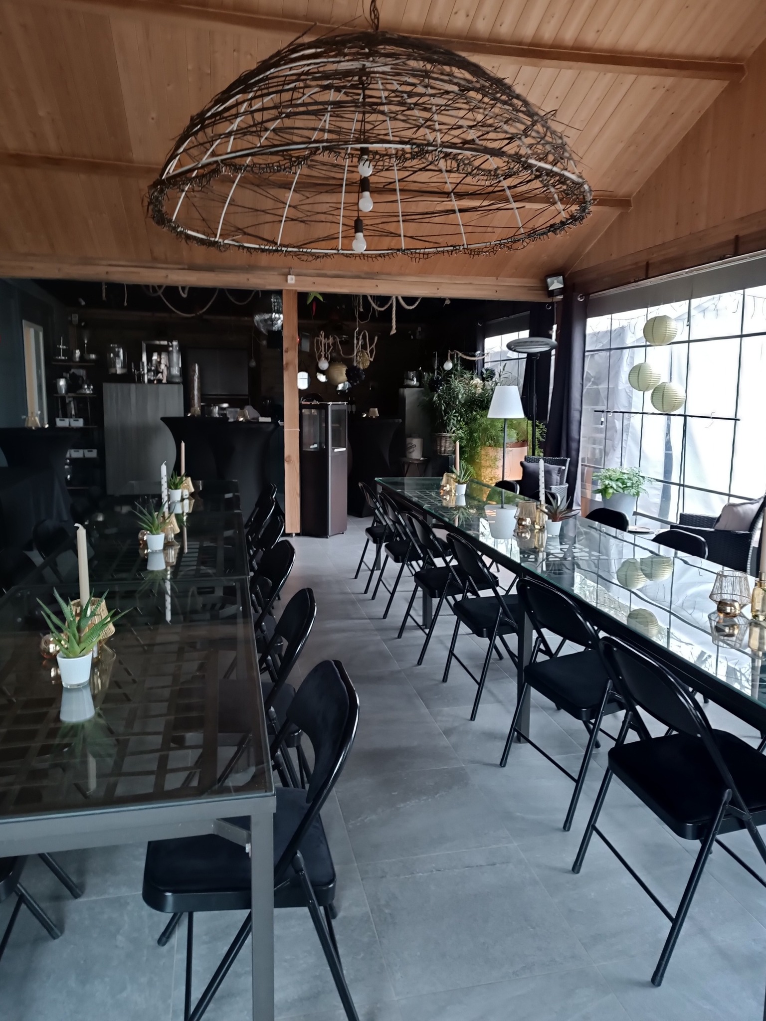 https://markantnet.be/uploads/markante-zaken/monique-meersmans-feestzaal-en-decoratie-helianthus-markante-zaken-photo-4_1759340762.jpg