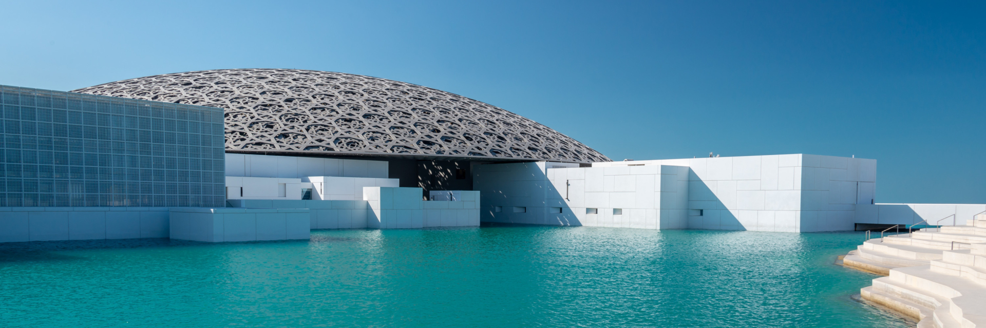 Verenigde Arabische Emiraten - AS Louvre Abu Dhabi United Arab Emirates the famous museum of the French architect Jean Nouvel - Markante Reizen